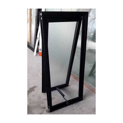 Ventana proyectante Ekonal con brazo Italiano